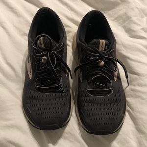 Brooks Ghost 13 running shoes